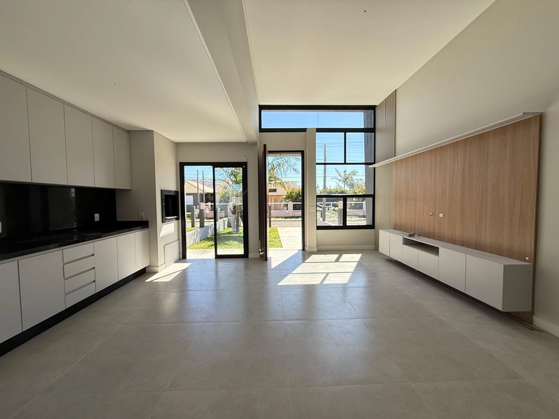 Casa com 3 Dormitórios, Suíte e Churrasqueira – Excelente Localização: 3ª foto da galeria de imagens do imóvel