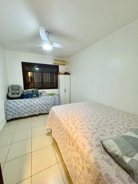 Casa Ampla com 4 Dormitórios, Espaço Gourmet, Piscina e Duas Suítes –: 8ª foto da galeria de imagens do imóvel