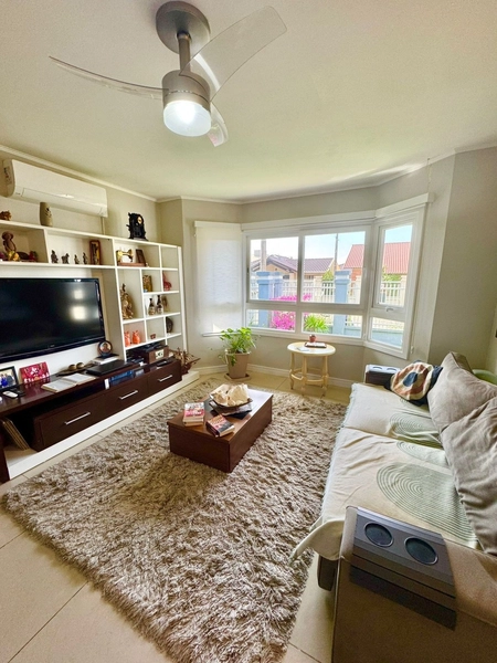 Casa Ampla com 4 Dormitórios, Espaço Gourmet, Piscina e Duas Suítes –: 7ª foto da galeria de imagens do imóvel
