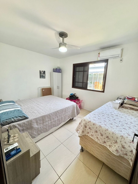 Casa Ampla com 4 Dormitórios, Espaço Gourmet, Piscina e Duas Suítes –: 17ª foto da galeria de imagens do imóvel