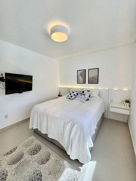 Casa Compacta e Moderna com Suíte, Piscina Aquecida e Placas Solares –: 24ª foto da galeria de imagens do imóvel