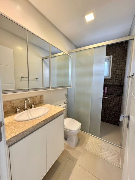 Casa Compacta e Moderna com Suíte, Piscina Aquecida e Placas Solares –: 22ª foto da galeria de imagens do imóvel