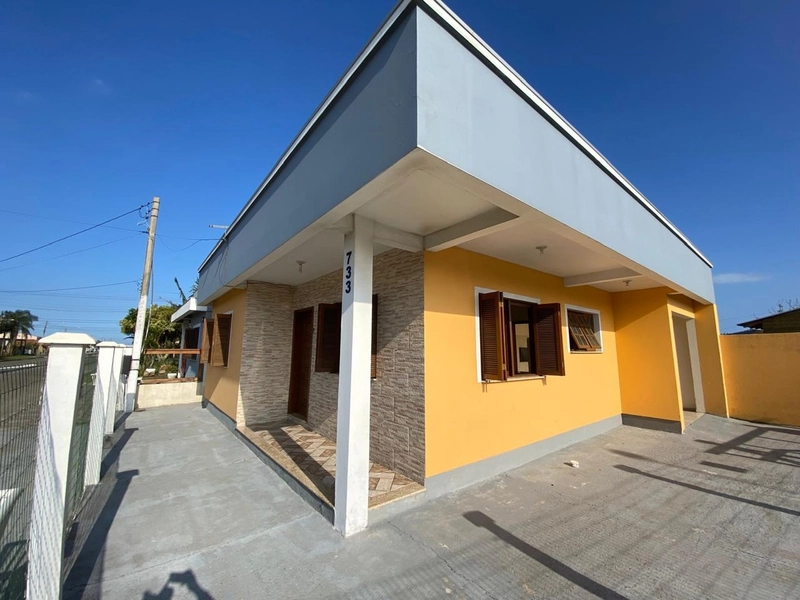 Casa com Suíte, Varanda com Churrasqueira e 98m² de Construção: 3ª foto da galeria de imagens do imóvel