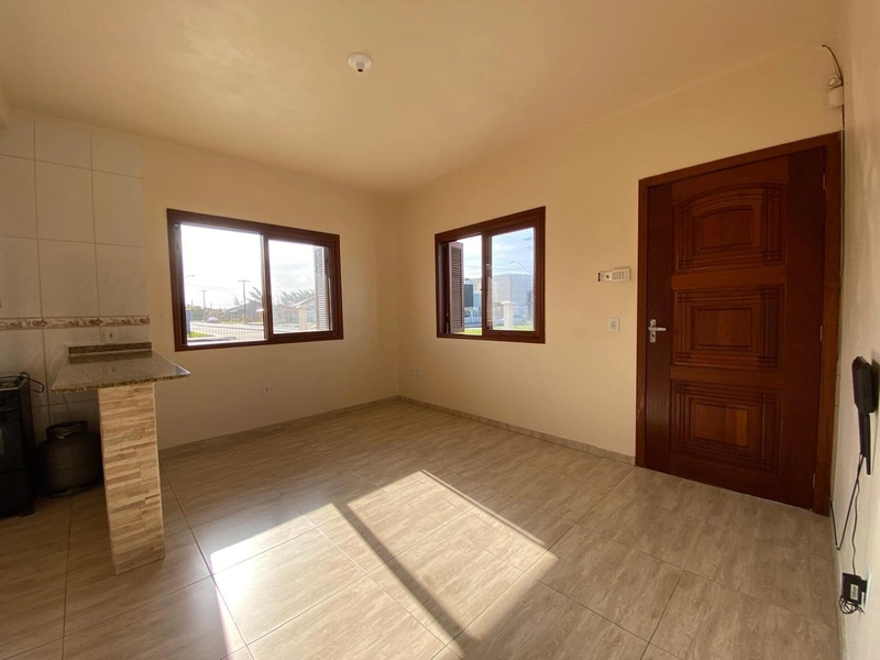 Casa com Suíte, Varanda com Churrasqueira e 98m² de Construção: 9ª foto da galeria de imagens do imóvel