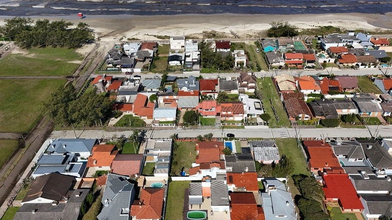 Ampla Residência com Anexo, Piscina e Espaço Gourmet em Dois Terrenos: 38ª foto da galeria de imagens do imóvel