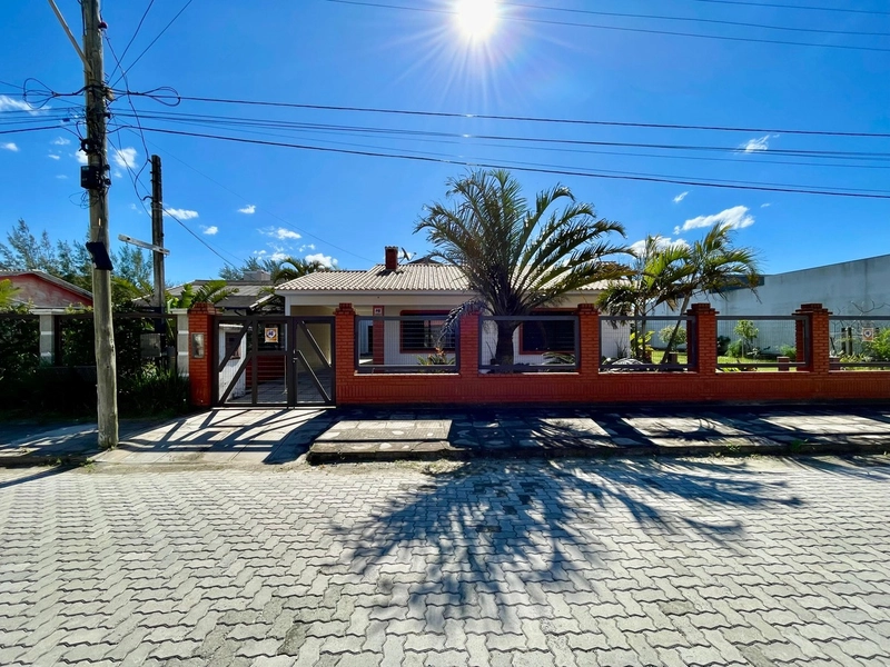 Ampla Residência com Anexo, Piscina e Espaço Gourmet em Dois Terrenos: 2ª foto da galeria de imagens do imóvel