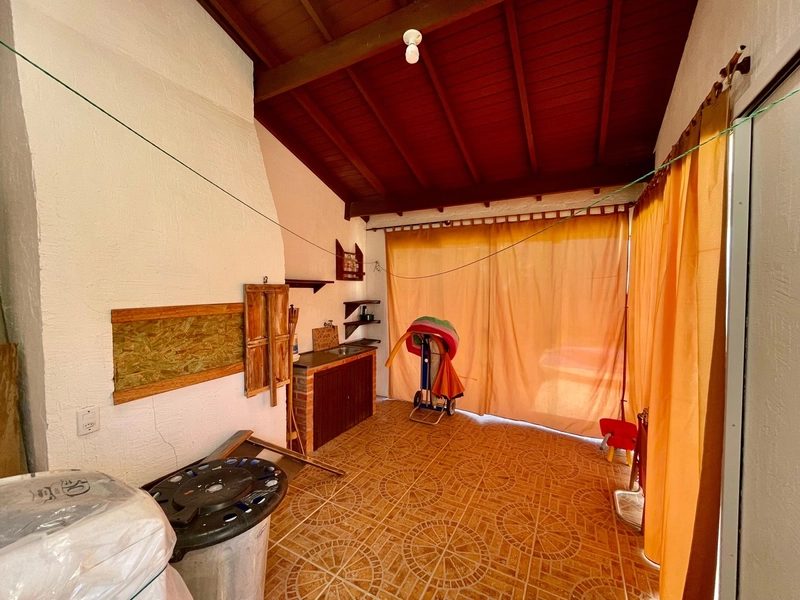 Ampla Residência com Anexo, Piscina e Espaço Gourmet em Dois Terrenos: 22ª foto da galeria de imagens do imóvel