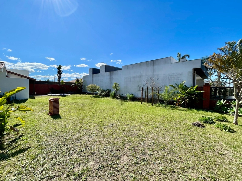 Ampla Residência com Anexo, Piscina e Espaço Gourmet em Dois Terrenos: 34ª foto da galeria de imagens do imóvel