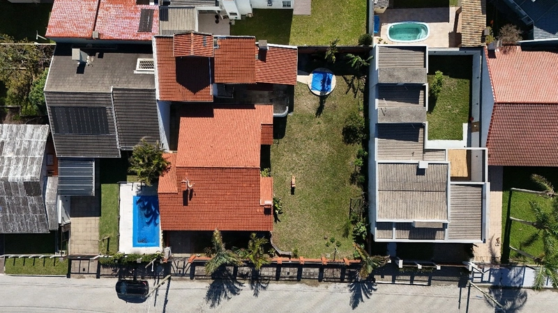 Ampla Residência com Anexo, Piscina e Espaço Gourmet em Dois Terrenos: 37ª foto da galeria de imagens do imóvel