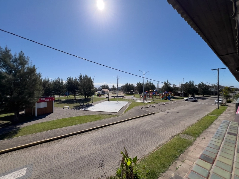 Apto 1 Dorm com Sacada, 3 Quadras do Mar, Bem Ventilado e Mobiliado!: 31ª foto da galeria de imagens do imóvel