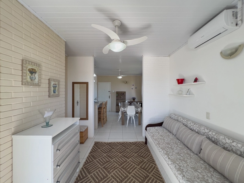 Apto 1 Dorm com Sacada, 3 Quadras do Mar, Bem Ventilado e Mobiliado!: 21ª foto da galeria de imagens do imóvel