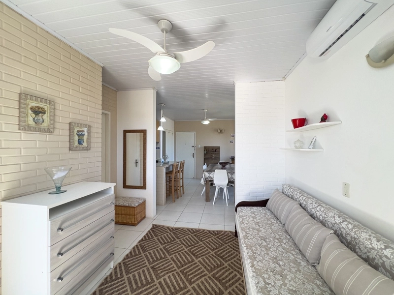 Apto 1 Dorm com Sacada, 3 Quadras do Mar, Bem Ventilado e Mobiliado!: 22ª foto da galeria de imagens do imóvel