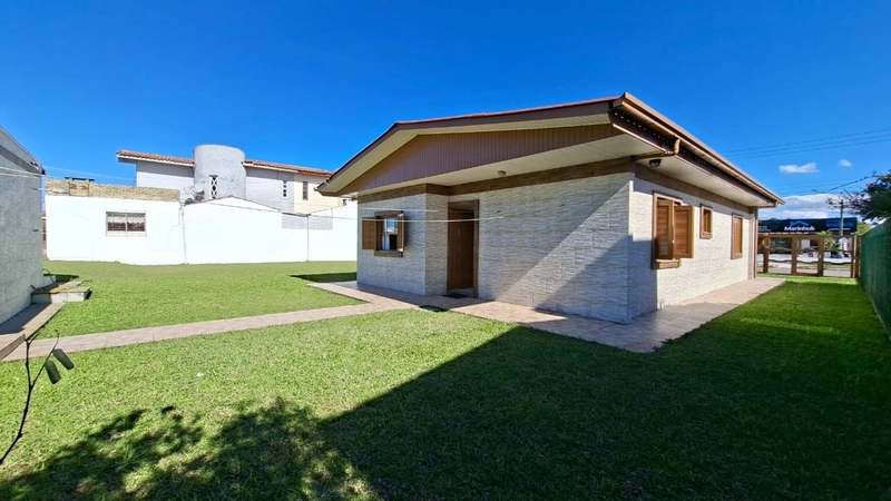 Casa á venda Mobiliada com Terreno 882m²: 1ª foto da galeria de imagens do imóvel
