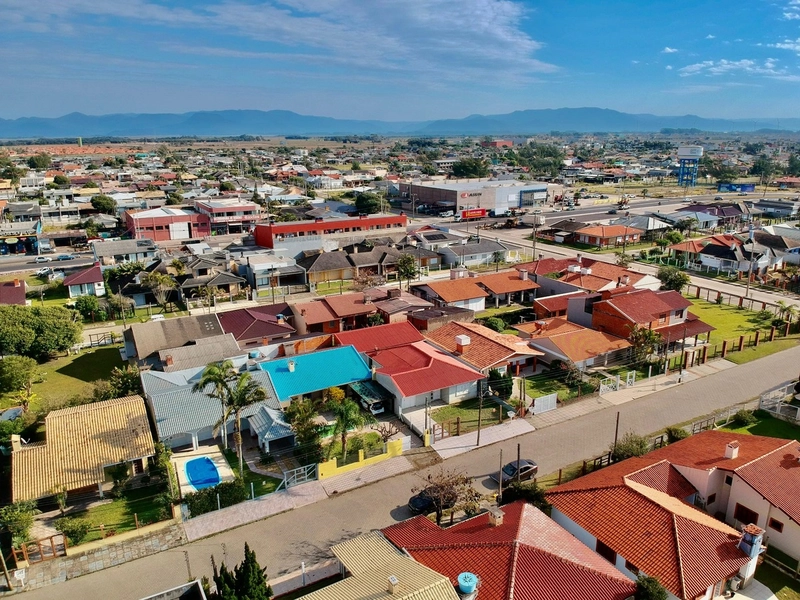 Ampla Casa Mobiliada com Piscina e Espaços Gourmet, Próxima ao Mar!: 34ª foto da galeria de imagens do imóvel