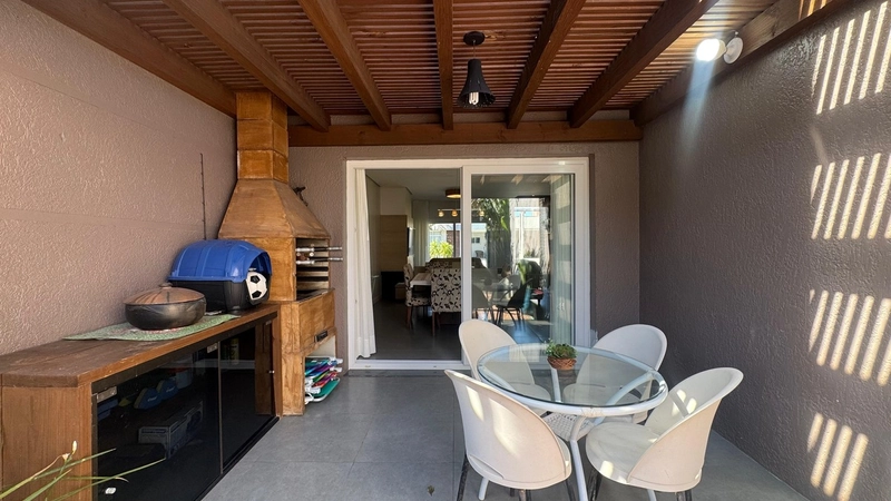 Linda Casa Térrea com Lareira, Piscina e Espaço Gourmet em Condomínio: 21ª foto da galeria de imagens do imóvel