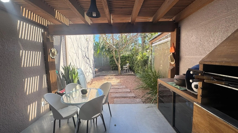 Linda Casa Térrea com Lareira, Piscina e Espaço Gourmet em Condomínio: 22ª foto da galeria de imagens do imóvel