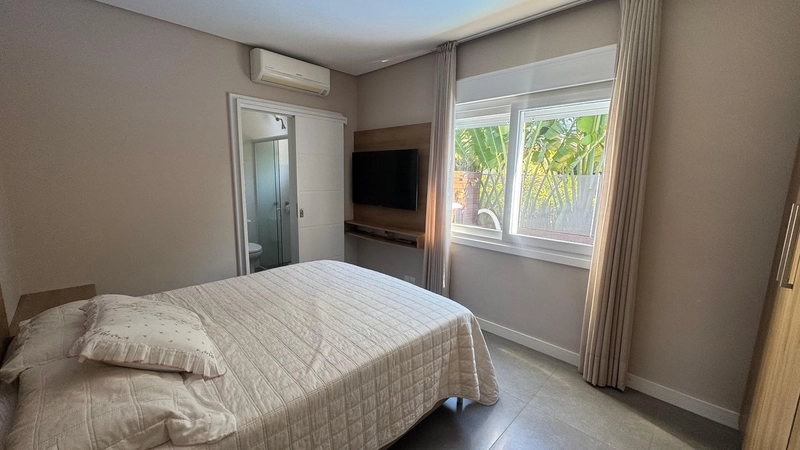 Linda Casa Térrea com Lareira, Piscina e Espaço Gourmet em Condomínio: 15ª foto da galeria de imagens do imóvel
