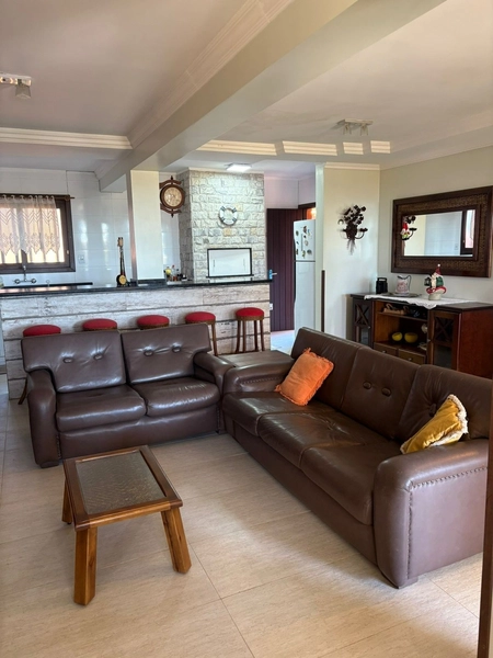 Casa com Anexo Completo – Ideal para Morar e Alugar: 8ª foto da galeria de imagens do imóvel