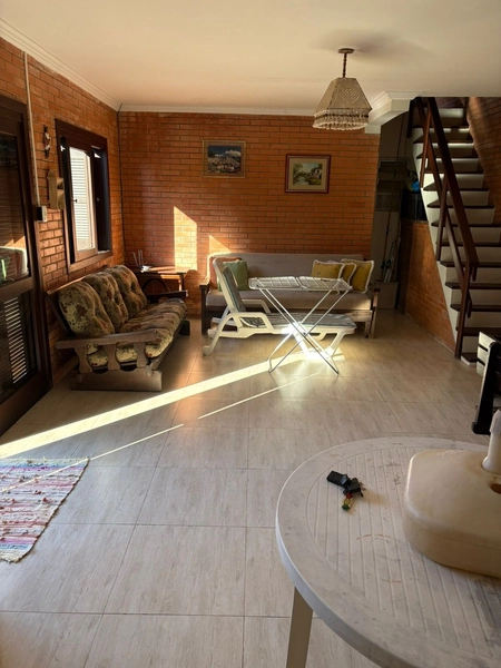Casa com Anexo Completo – Ideal para Morar e Alugar: 28ª foto da galeria de imagens do imóvel