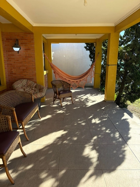 Casa com Anexo Completo – Ideal para Morar e Alugar: 5ª foto da galeria de imagens do imóvel