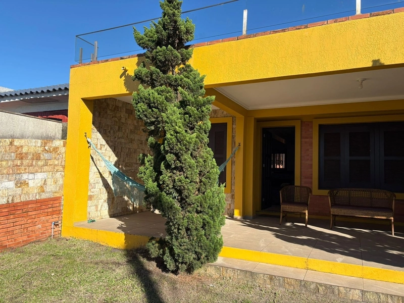 Casa com Anexo Completo – Ideal para Morar e Alugar: 4ª foto da galeria de imagens do imóvel