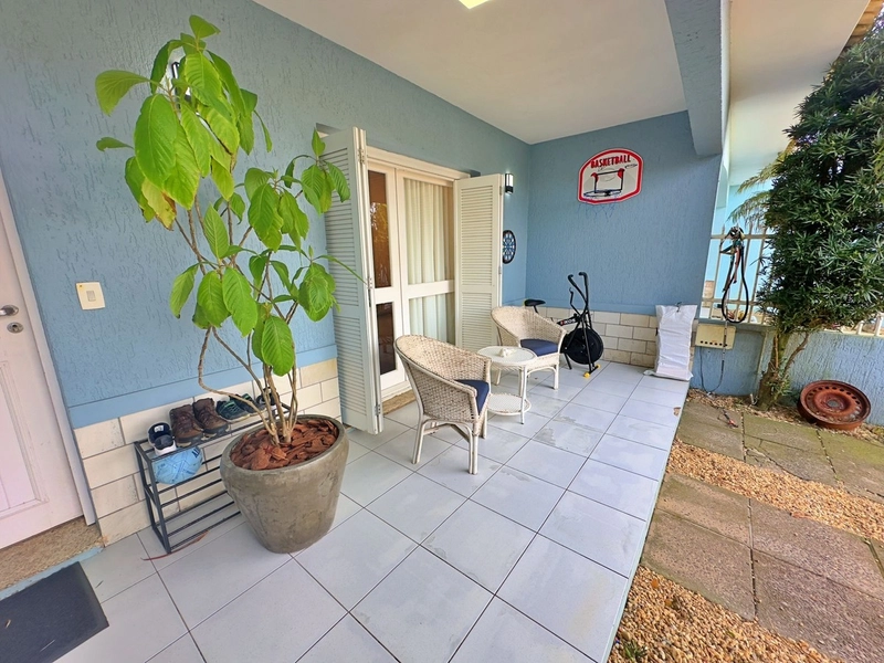 Casa aconchegante com suíte e quintal com pergolado – Frente Leste: 3ª foto da galeria de imagens do imóvel