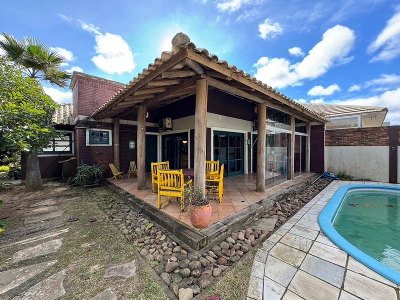 Ampla Casa Rústica com Vista para o Mar em 4 Terrenos: 4ª foto da galeria de imagens do imóvel