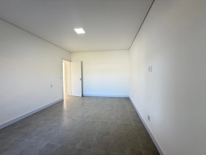 Linda Casa Térrea com Excelente Padrão Construtivo e Ótima Localização: 17ª foto da galeria de imagens do imóvel