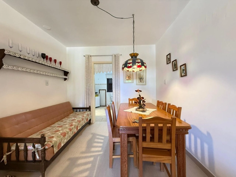 Casa á Venda com Ótima Localização, Frente Leste e Pátio Amplo!: 8ª foto da galeria de imagens do imóvel