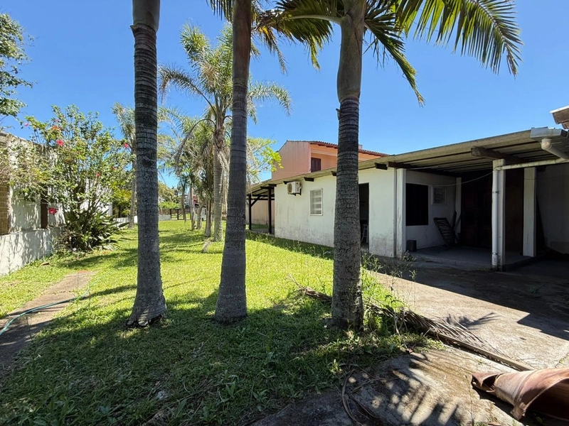 Casa á Venda com Ótima Localização, Frente Leste e Pátio Amplo!: 4ª foto da galeria de imagens do imóvel