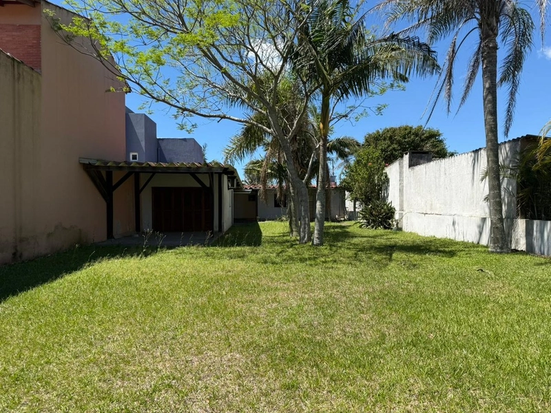 Casa á Venda com Ótima Localização, Frente Leste e Pátio Amplo!: 6ª foto da galeria de imagens do imóvel