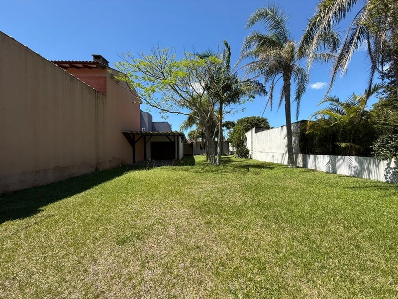 Casa á Venda com Ótima Localização, Frente Leste e Pátio Amplo!: 5ª foto da galeria de imagens do imóvel