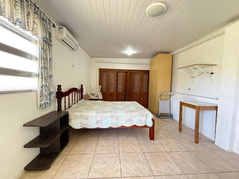 Casa á Venda com Ótima Localização, Frente Leste e Pátio Amplo!: 11ª foto da galeria de imagens do imóvel
