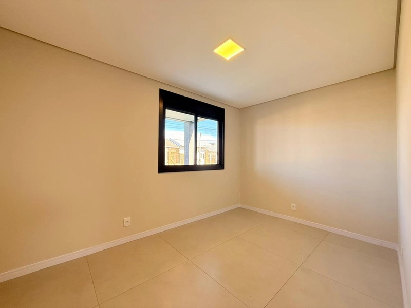 Casa á Venda - 3 Dormitórios com Suíte e Living Integrado!: 8ª foto da galeria de imagens do imóvel