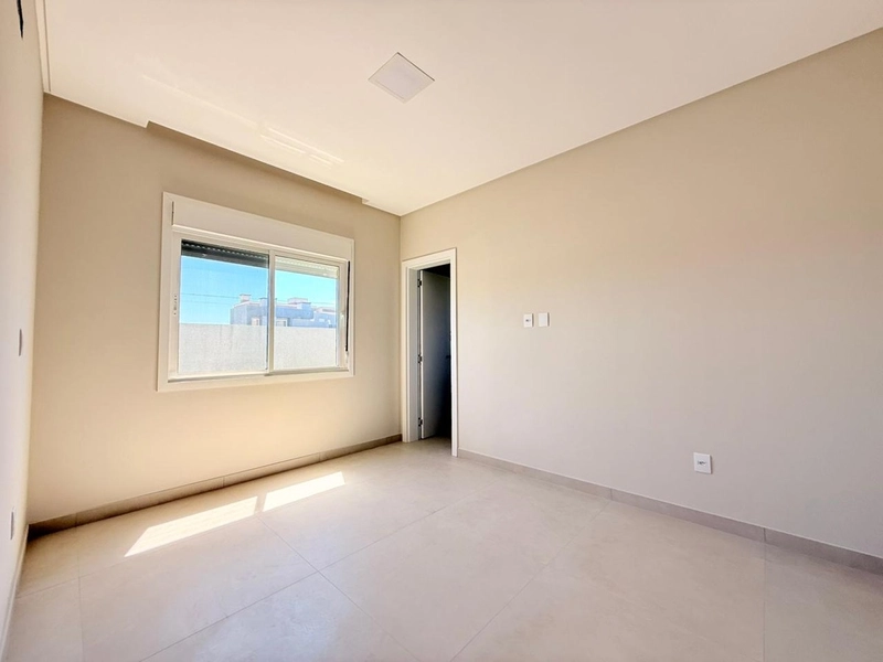 Linda Casa Térrea com Excelente Padrão de Construção!: 14ª foto da galeria de imagens do imóvel