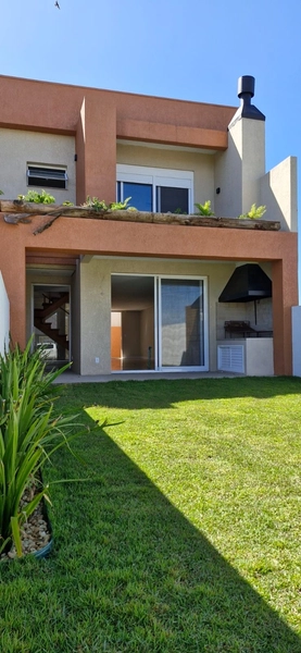 Sobrado à venda com acabamento de alto padrão!: 16ª foto da galeria de imagens do imóvel