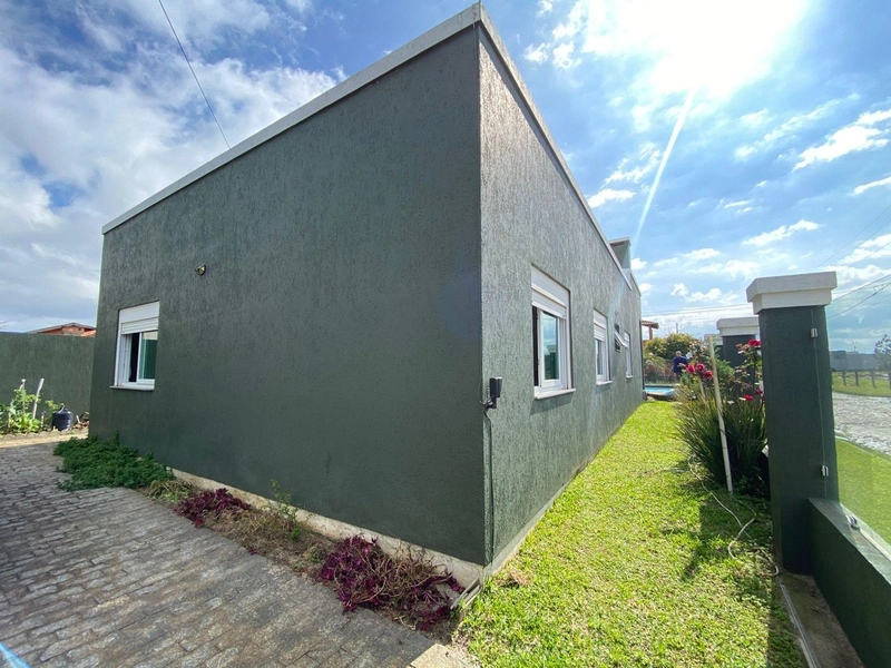 Casa espaçosa com suíte, lareira e piscina privativa!: 7ª foto da galeria de imagens do imóvel