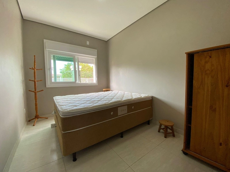 Casa espaçosa com suíte, lareira e piscina privativa!: 27ª foto da galeria de imagens do imóvel