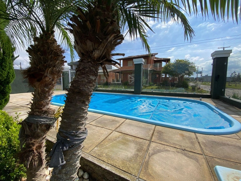 Casa espaçosa com suíte, lareira e piscina privativa!: 9ª foto da galeria de imagens do imóvel