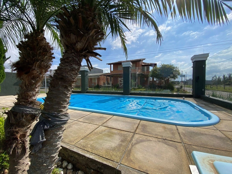 Casa espaçosa com suíte, lareira e piscina privativa!: 10ª foto da galeria de imagens do imóvel