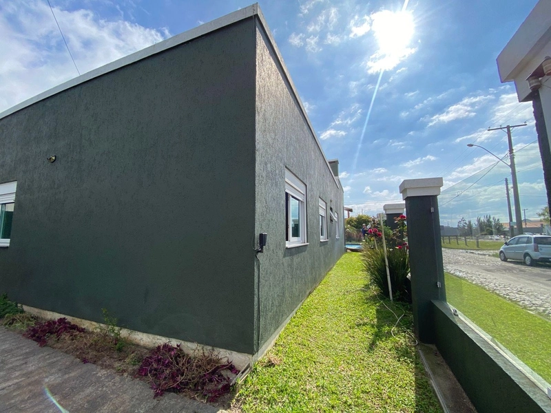 Casa espaçosa com suíte, lareira e piscina privativa!: 6ª foto da galeria de imagens do imóvel