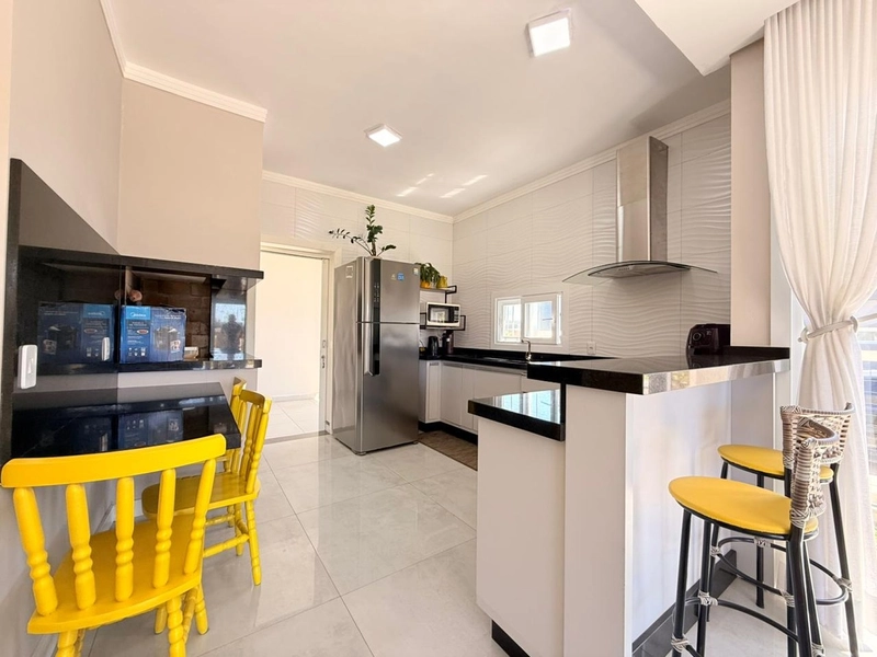 Casa Geminada com Suíte, Churrasqueira e Garagem Fechada!: 6ª foto da galeria de imagens do imóvel