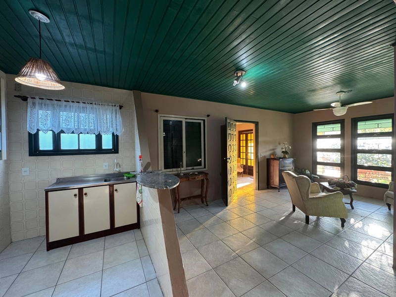 Casa com 2 Suítes, Localizada a Apenas 3 Quadras do Mar!: 9ª foto da galeria de imagens do imóvel