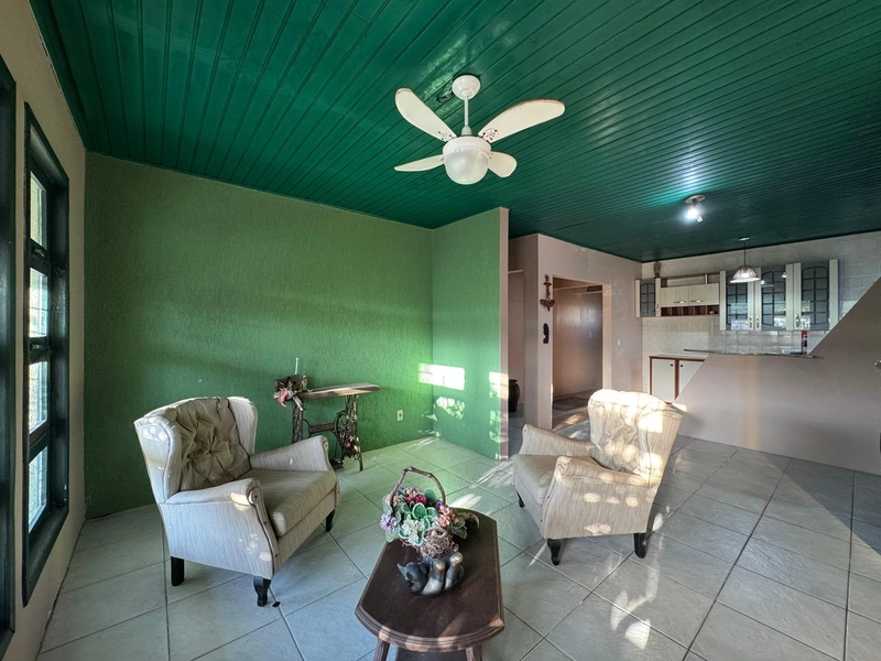 Casa com 2 Suítes, Localizada a Apenas 3 Quadras do Mar!: 14ª foto da galeria de imagens do imóvel