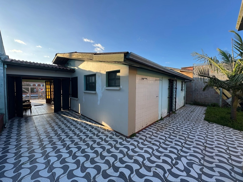 Casa com 2 Suítes, Localizada a Apenas 3 Quadras do Mar!: 3ª foto da galeria de imagens do imóvel