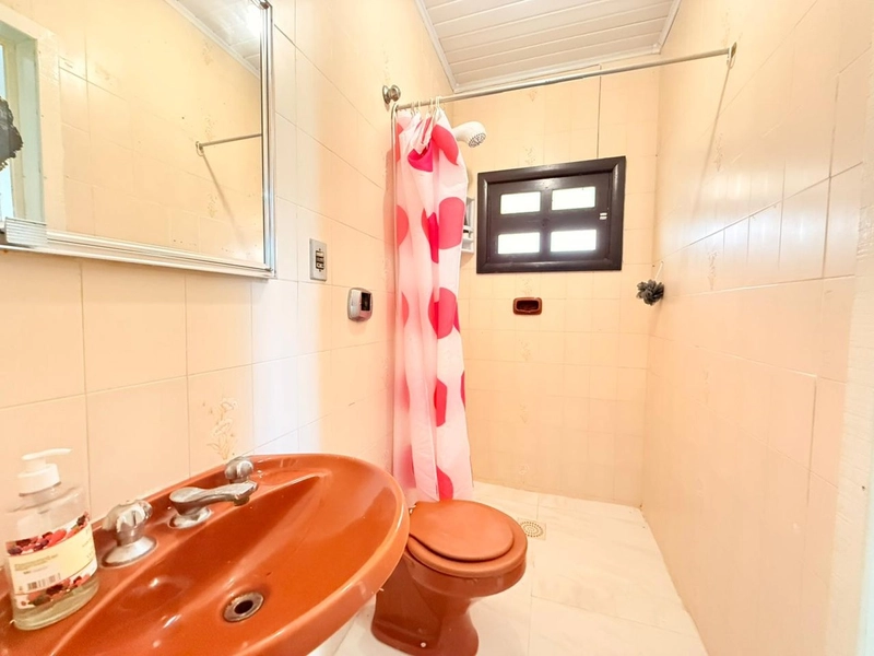 Casa Aconchegante á Venda - Pátio Amplo e Ótima Localização!: 15ª foto da galeria de imagens do imóvel