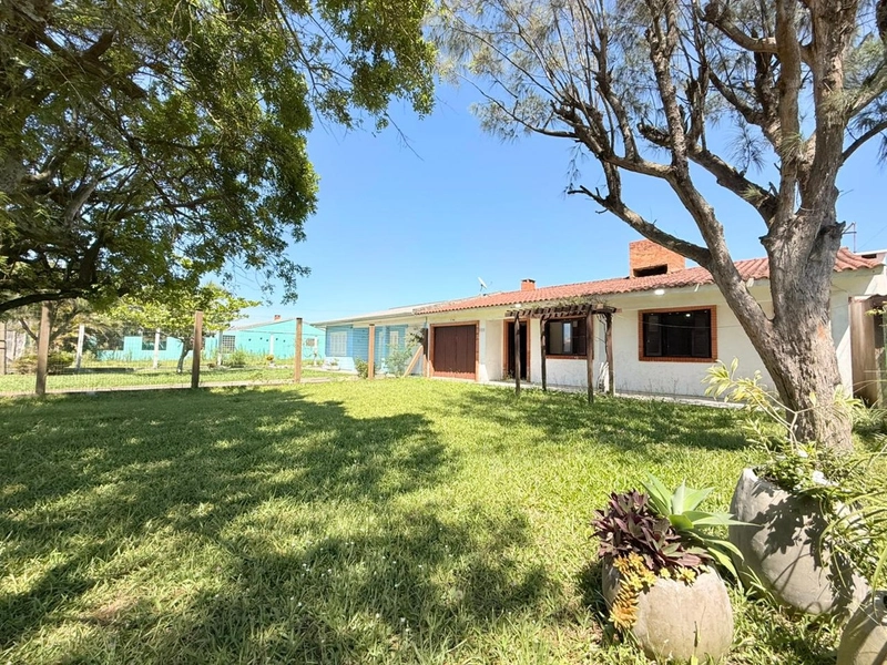 Casa Aconchegante á Venda - Pátio Amplo e Ótima Localização!: 2ª foto da galeria de imagens do imóvel