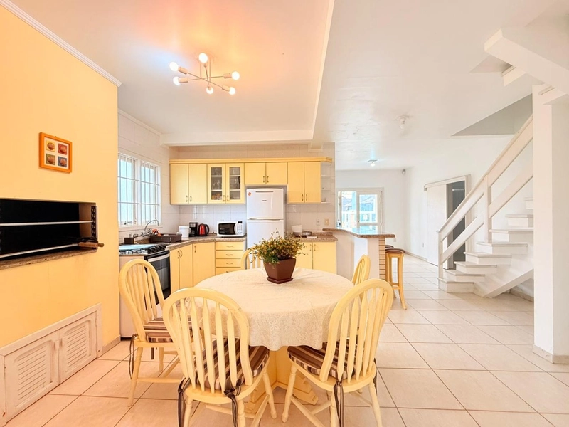 Charmosa Casa Semi-Mobiliada com 2 Suítes e Lareira!: 7ª foto da galeria de imagens do imóvel