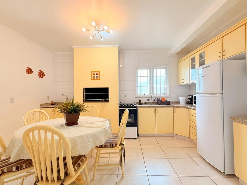 Charmosa Casa Semi-Mobiliada com 2 Suítes e Lareira!: 9ª foto da galeria de imagens do imóvel