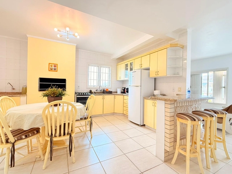 Charmosa Casa Semi-Mobiliada com 2 Suítes e Lareira!: 6ª foto da galeria de imagens do imóvel